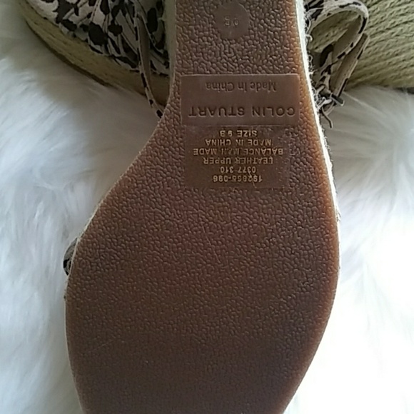 🎉SALE🎉Colin Stuart -Animal print t-strap sandals - Picture 4 of 4